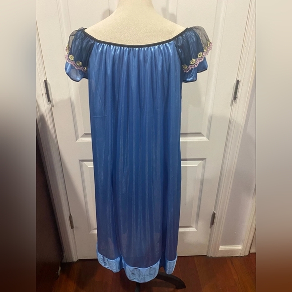 Blue Vintage Inspired Nightie with Embroidered Sleeves Sz 2X/3X PLUS - Picture 3 of 14